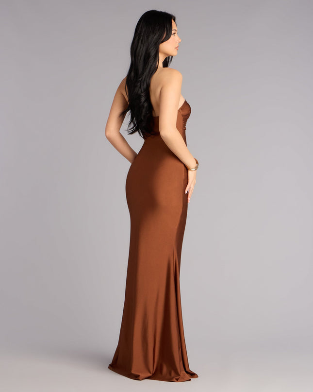 Show off your curves and own the moment in the Adley Strapless Mermaid Dress, a brown prom dress with a mermaid silhouette made to hug, flare, and photograph flawlessly.