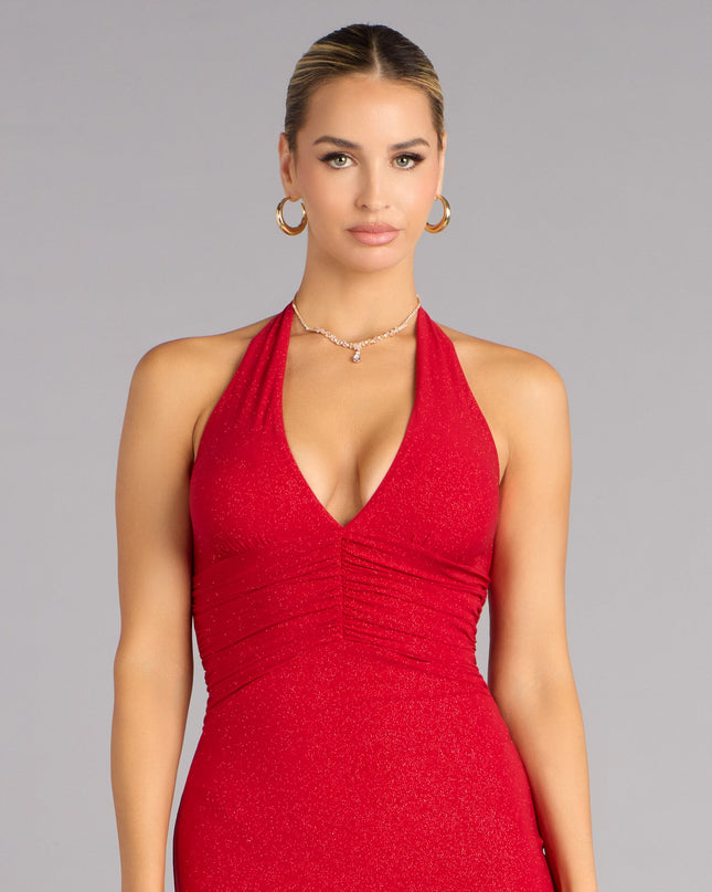 This red standout from Windsor’s prom dresses 2026 drop brings instant glow-up energy—you in the Maribeth Glitter Strappy Back Mermaid Formal Dress are ready for the flash.