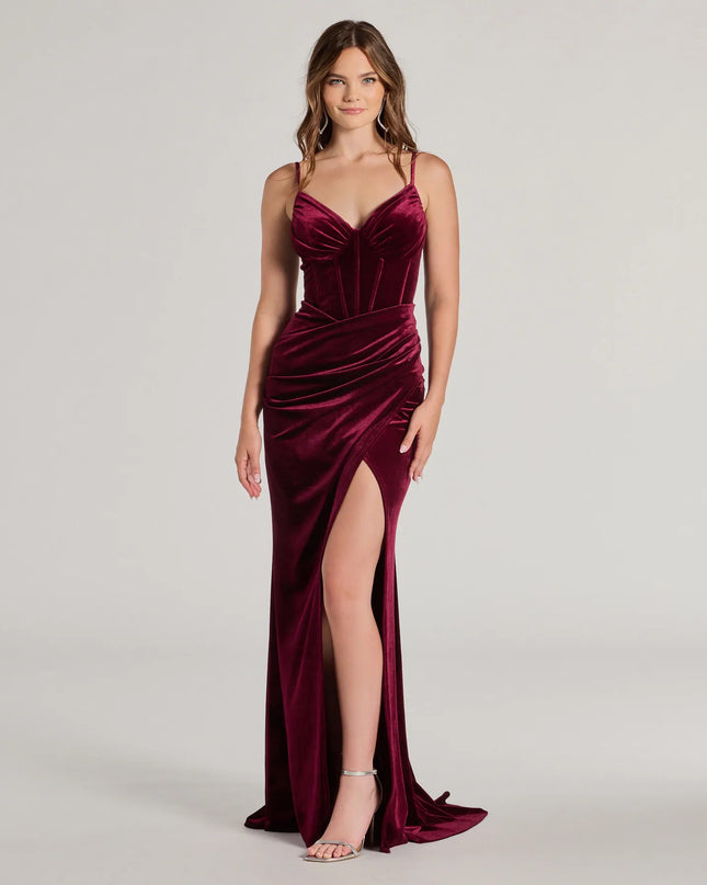 Your dream vibe in motion—the Fia Sleeveless Velvet Wrap Corset Mermaid Dress blends sleek style and trending details for the ultimate burgundy prom dresses glow-up.