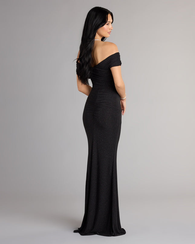 This standout from Windsor’s prom dresses 2026 drop brings instant glow-up energy—you in the Giada Glitter Knit Off-the-Shoulder Column Dress are ready for the flash.