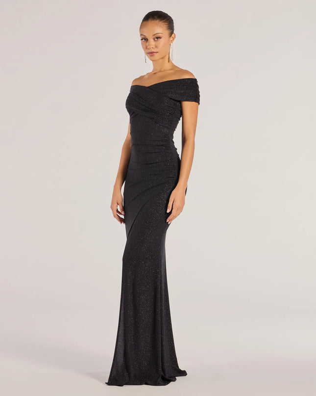 Step into Prom 2026 in a black prom dress, where unique Windsor accents and the standout Giada Glitter Knit Off-the-Shoulder Bodycon Dress style come together.