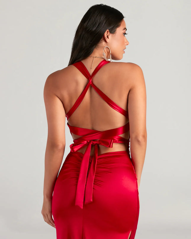 The Jamie Lace-Up Satin Formal Column Dress is your new go-to red dress—effortless, versatile, and made to update your style for Prom 2026 in seconds.