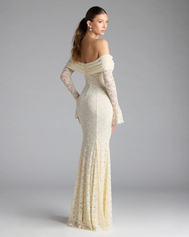 Style your seasonal looks with the Blakely Off-The-Shoulder Mermaid Lace Formal Dress, a trend-right, ivory fall dress designed for any plan on your calendar with new and unqiue details.