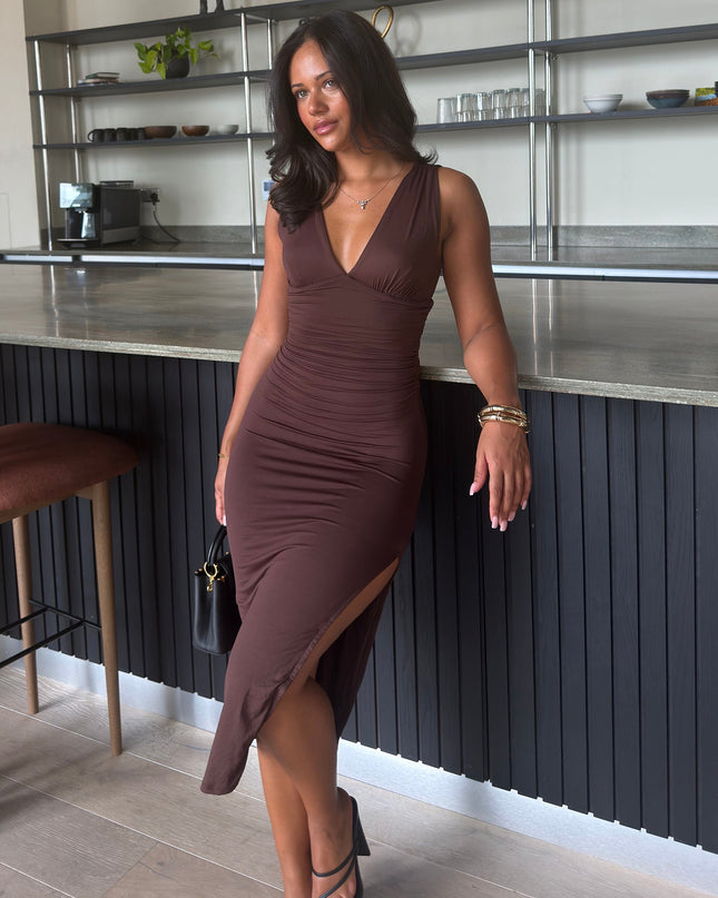 Effortlessly Sculpted Bodycon Midi Dress